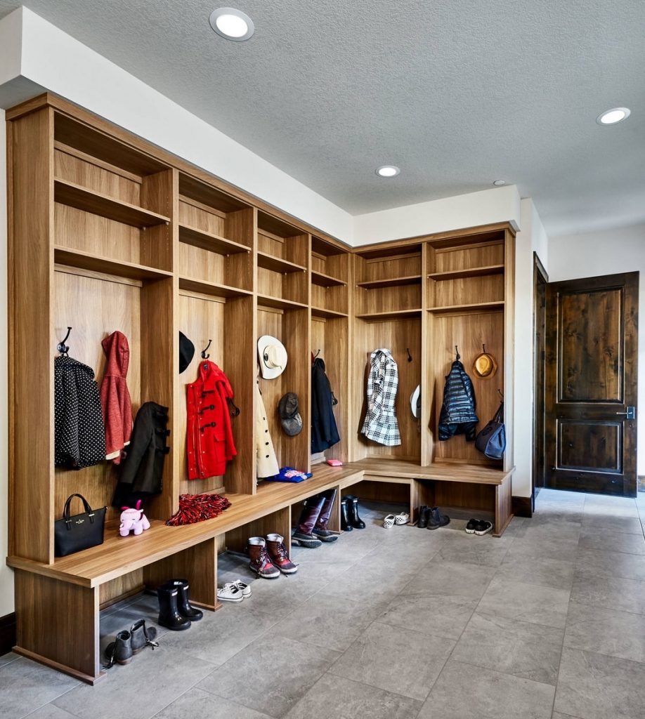 custom-transitional-mudroom-stained-bench-918x1024-1